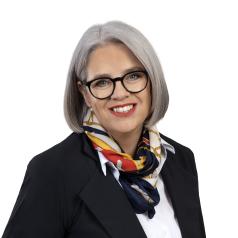 Caroline Bartholet